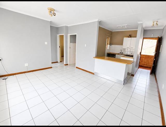 2 BEDROOM APARTMENT FOR SALE IN NEWLANDS